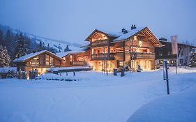 Lech Lodge - Legendary